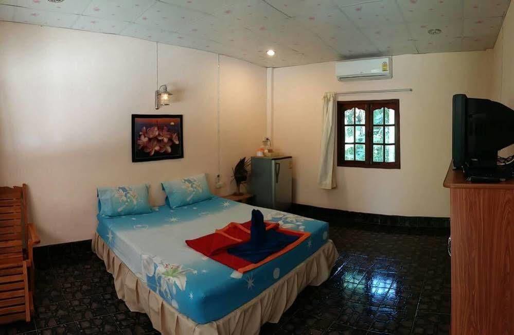 Subtawee Resort Сураттхани Экстерьер фото